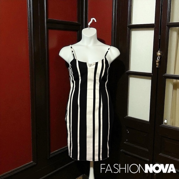 Fashion Nova, Striped Bodycon Dress, Large, Black & White - Picture 1 of 10